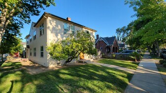 1301 Santa Ynez Way in Sacramento, CA - Building Photo