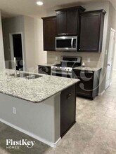 150 Meadow Mill Dr in Conroe, TX - Building Photo - Building Photo