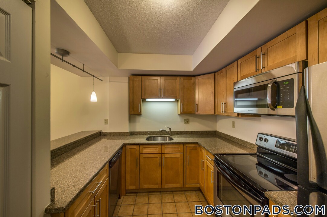 345 Franklin St in Cambridge, MA - Building Photo