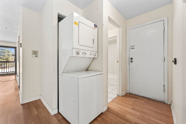 225 S Gregory St in Aurora, IL - Building Photo - Building Photo