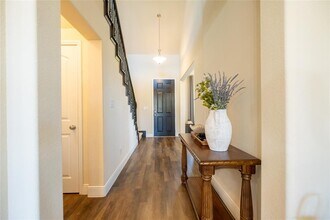24007 Via Viale Dr in Richmond, TX - Building Photo - Building Photo