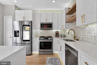 8713 Wadebrook Terrace in Springfield, VA - Building Photo - Building Photo