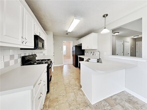 11704 Spring Lake Way in Fayetteville, GA - Foto de edificio - Building Photo