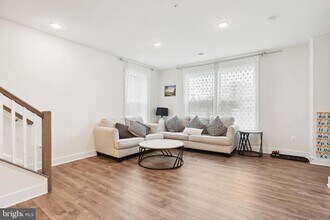 55 Silverway Dr, Unit GS-105 in Herndon, VA - Building Photo - Building Photo