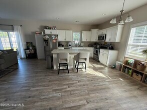 107 Shagbark Ct in Jacksonville, NC - Building Photo - Building Photo