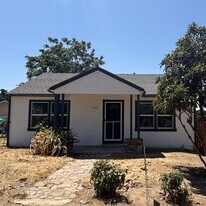 35227 Ave C in Yucaipa, CA - Building Photo