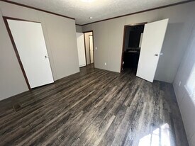 40 Locust St in Hopkinsville, KY - Building Photo