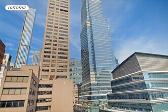 200 E 58th St in New York, NY - Building Photo - Building Photo