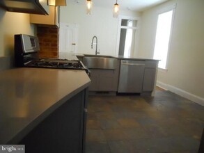 306 W Cold Spring Ln in Baltimore, MD - Building Photo - Building Photo