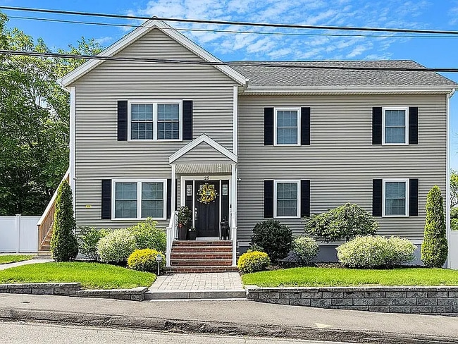 25 Hopkins St, Unit 2