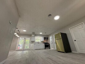 612 Susan Dr in Arlington, TX - Building Photo