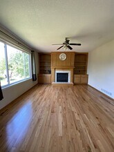 9015 Telford Cir in Johnston, IA - Building Photo - Building Photo