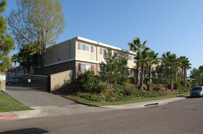 Hidden Pines Apartments in Chula Vista, CA - Building Photo - Building Photo