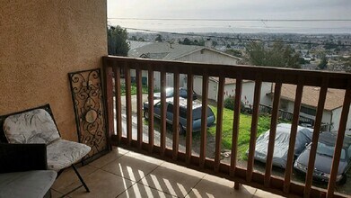 9028 Burr St in Oakland, CA - Building Photo - Building Photo