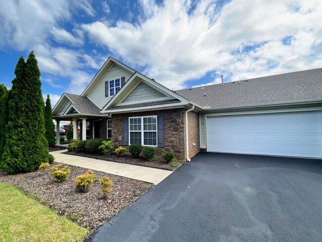 57 NW Moore Farm Cir in Huntsville, AL - Building Photo - Building Photo