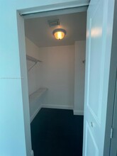 480 NE 30th St, Unit 1403 in Miami, FL - Building Photo - Building Photo