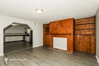 867 Heatherstone Dr in Cincinnati, OH - Foto de edificio - Building Photo