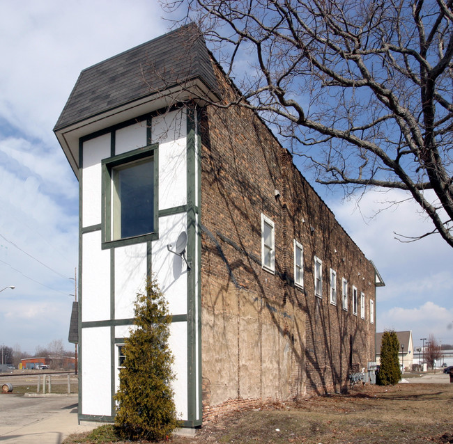 2784 Sanford St in Muskegon, MI - Foto de edificio - Building Photo