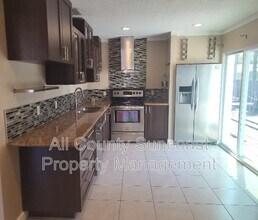 5940 5th Ave N in St. Petersburg, FL - Building Photo - Building Photo