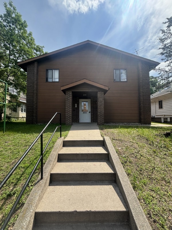 property at 822 7th Ave S