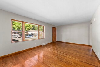 9986 Northampton Dr in St. Louis, MO - Building Photo - Building Photo