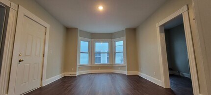 454 Riverside Ave-Unit -Apt A in Elmira, NY - Building Photo - Building Photo