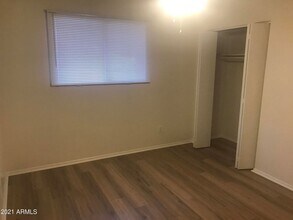 1005 E Alameda Dr in Tempe, AZ - Building Photo - Building Photo