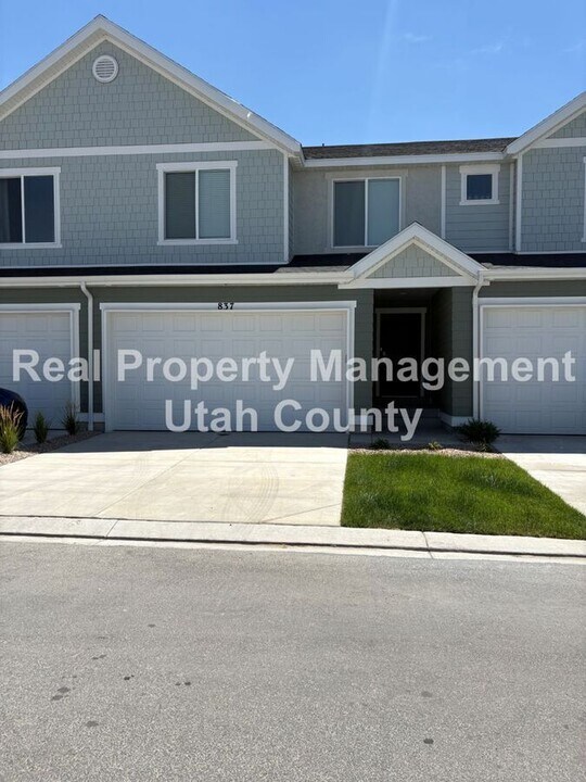 837 E Oakum Ln in Saratoga Springs, UT - Building Photo