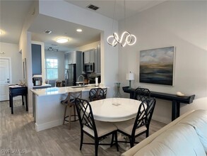 2325 Carrington Ct in Naples, FL - Building Photo - Building Photo