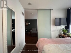 705-4k Spadina Ave. in Toronto, ON - Building Photo - Building Photo