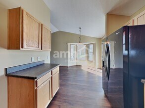 818 Bent Oak Dr in Blacklick, OH - Building Photo - Building Photo