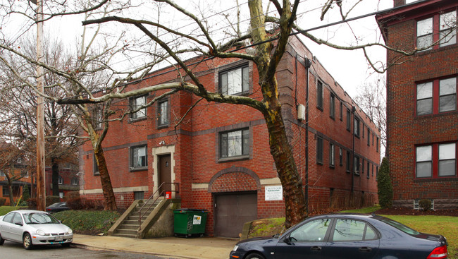 The Edgewood Apartments in Pittsburgh, PA - Building Photo - Building Photo