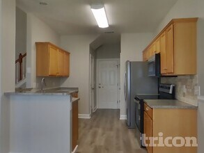 1318 Allison Ct in Lebanon, TN - Foto de edificio - Building Photo