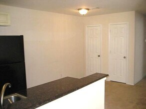 717 Claremont Pkwy in Marble Falls, TX - Building Photo - Building Photo