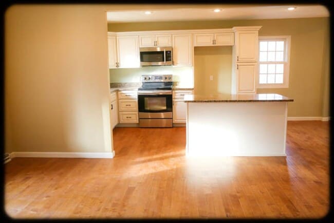 2186 E Barcelona Pl in Springfield, MO - Building Photo - Building Photo