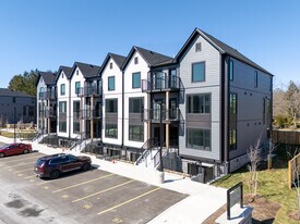 Marquis Modern Towns in Guelph, ON - Building Photo
