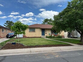 2310 Kenton St in Aurora, CO - Building Photo