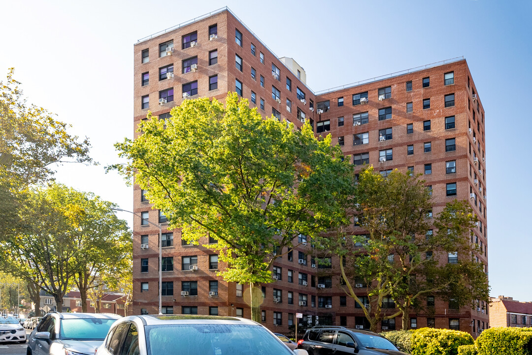 The Carol House in Rego Park, NY - Building Photo