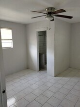8014 N Lopez St in Rio Grande City, TX - Building Photo - Building Photo
