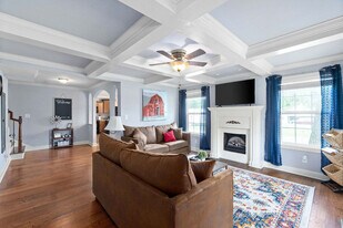 206 E St, Unit SI ID1367378P in Clarksville, TN - Building Photo