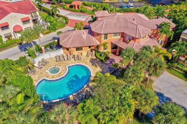property at 800 Uno Lago Dr