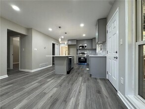 3489 Creighton Rd SW in Atlanta, GA - Foto de edificio - Building Photo