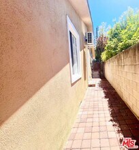 5236 Buffalo Ave in Los Angeles, CA - Building Photo - Building Photo