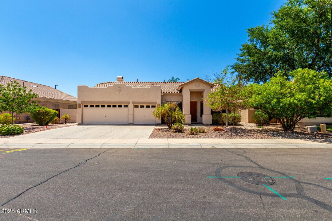 1954 S Marble St in Gilbert, AZ - Foto de edificio