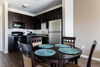 StayOvr at Legacy West in Plano, TX - Foto de edificio - Building Photo