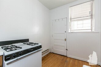 820 W Waveland Ave in Chicago, IL - Building Photo - Building Photo