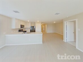 10709 Dusty Rnch Rd in Fort Worth, TX - Foto de edificio - Building Photo