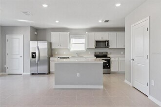 1087 Silverlake Blvd in Lake Alfred, FL - Building Photo - Building Photo