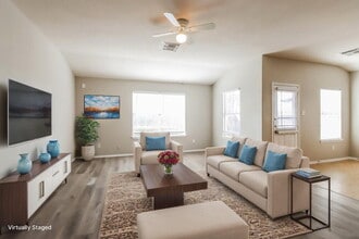 214 Kestrel Ln in Rosharon, TX - Foto de edificio - Building Photo