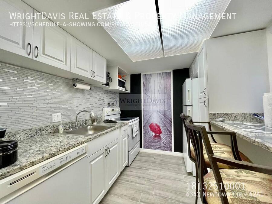 6342 Newtown Cir in Tampa, FL - Foto de edificio